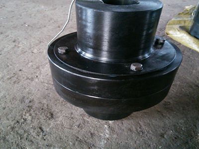 彈性柱銷聯(lián)軸器發(fā)電機(jī)主軸軸線的對中方法與聯(lián)軸器的性能